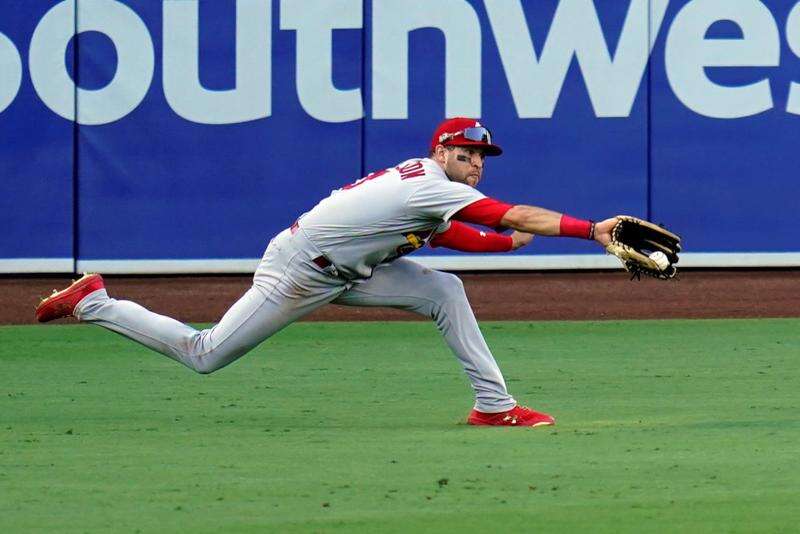 Paul Goldschmidt, Cardinals win in Padres' return to playoffs