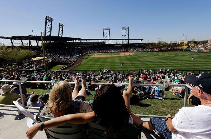 Tom Murphy and Raimel Tapia called up by Rockies