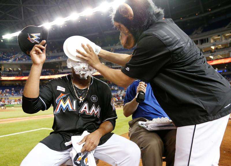 Molina's early double, Cardinals pitching stops Marlins 4-1