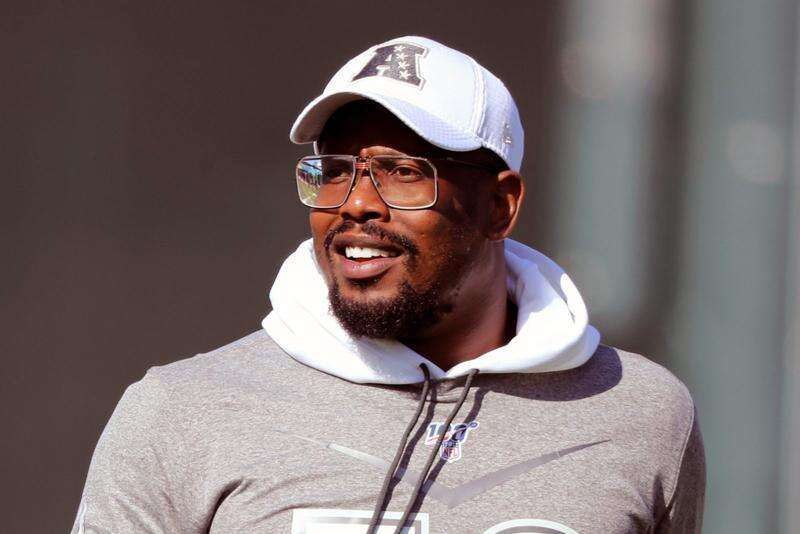 Von Miller Back to the Denver Broncos? 