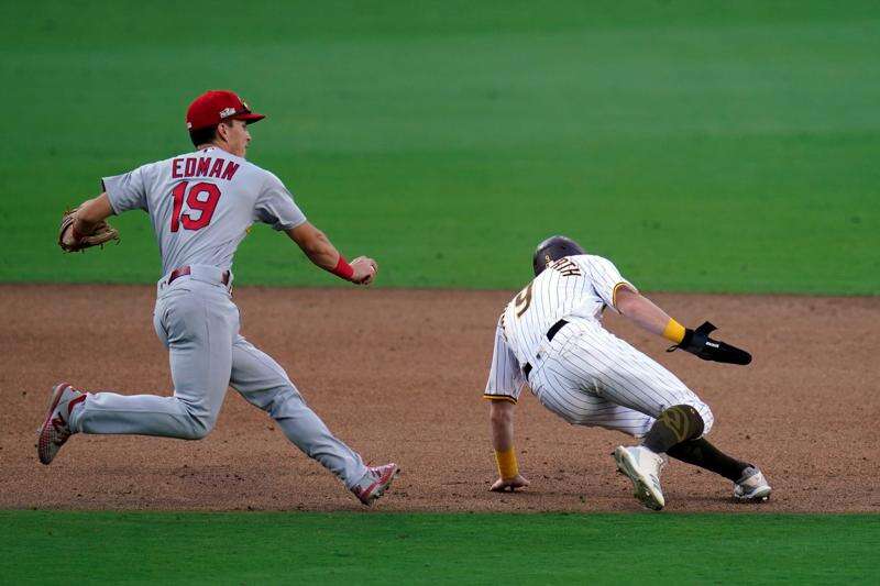 Paul Goldschmidt, Cardinals win in Padres' return to playoffs