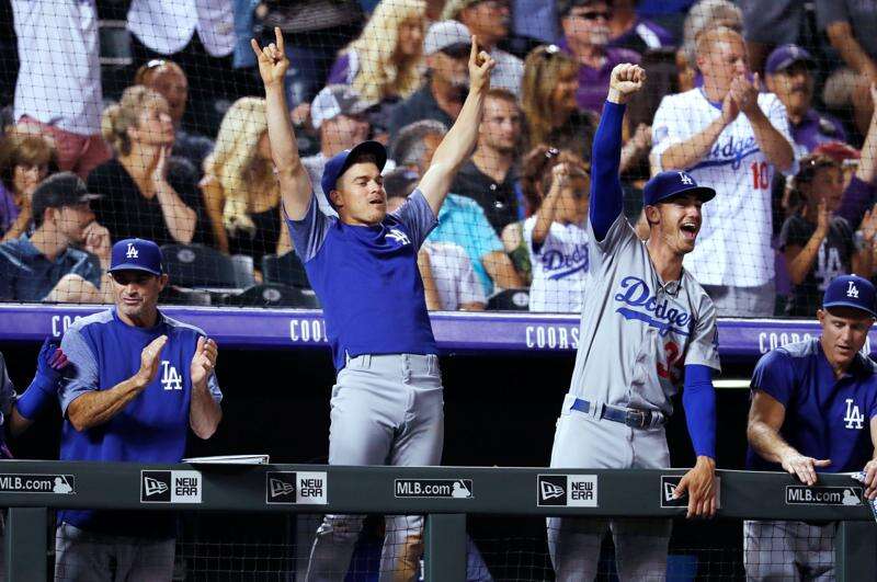 Dave Roberts Hopes Dodgers Fans 'Boo' Manny Machado During Return To Dodger  Stadium