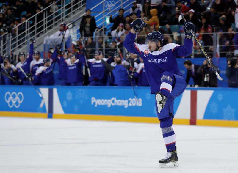 Finland men's hockey tops Slovakia to advance to gold medal game