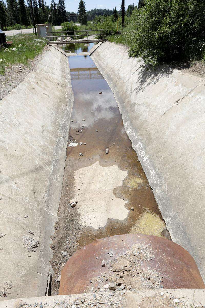 Crews drain Cascade Lake after heavy rainfall 