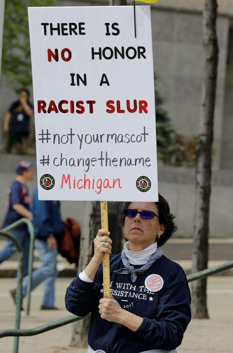 Native Americans protest Chief Wahoo logo at Cleveland Indians home opener, MLB