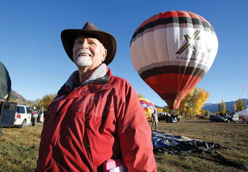 Hot air deals balloon pilot