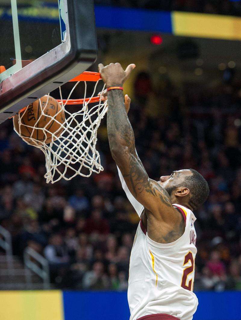 lebron james and michael jordan dunk