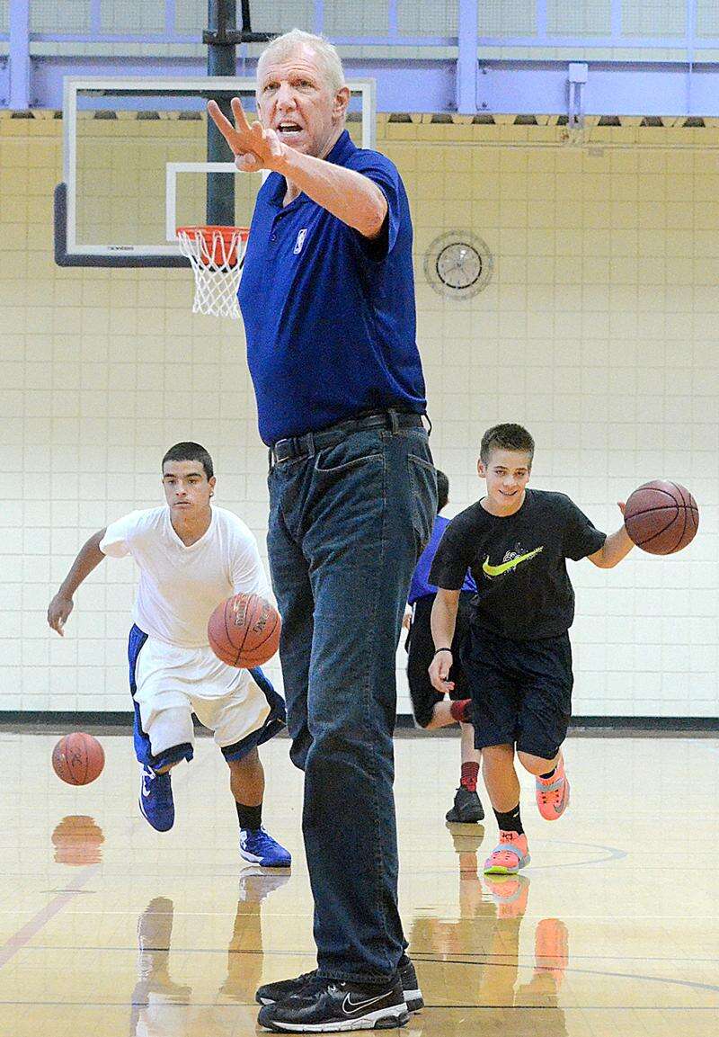 South High School basketball kids watch legend Bill Walton shoot some hoops