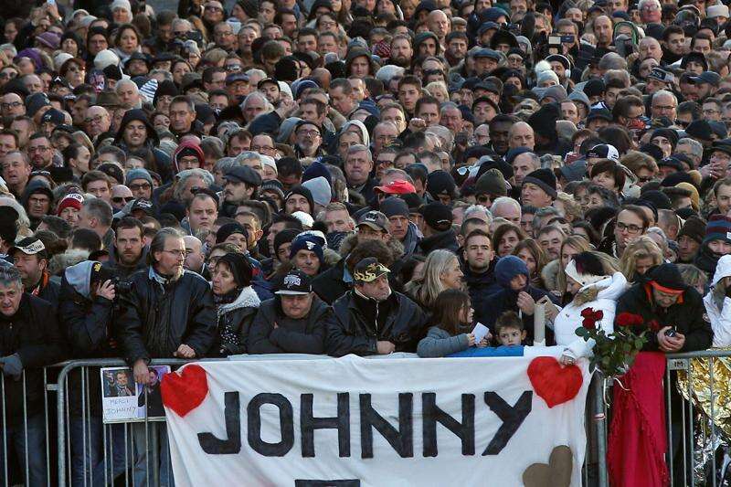 Johnny Hallyday: France's 'rockeur national' – obituary