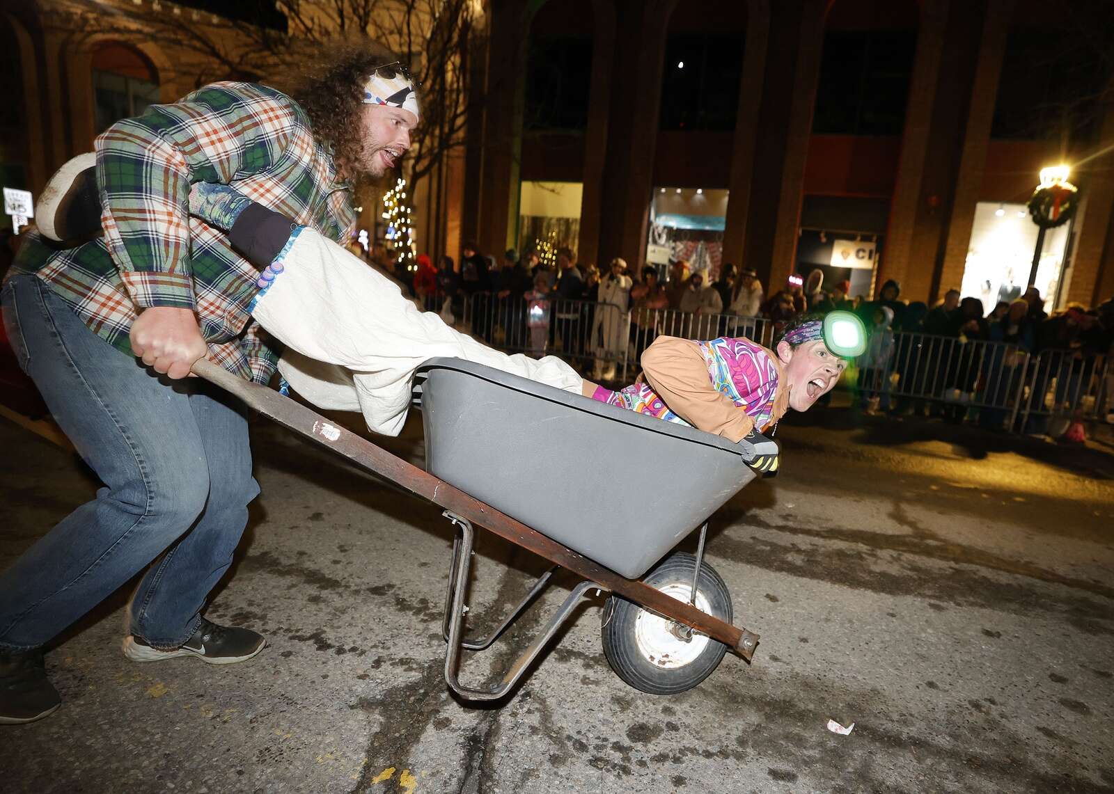 Snowdown Light Parade in Durango has most participation yet The