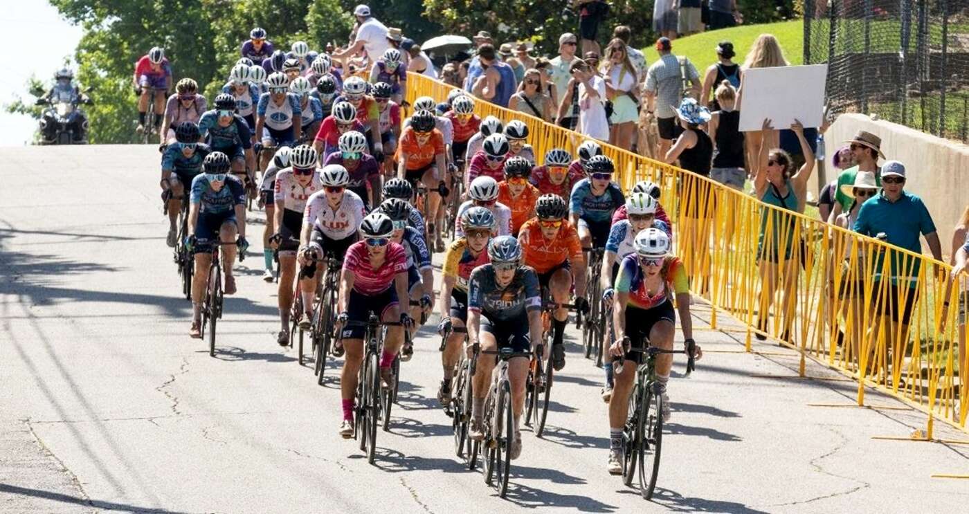Closed circuit cycle racing sales
