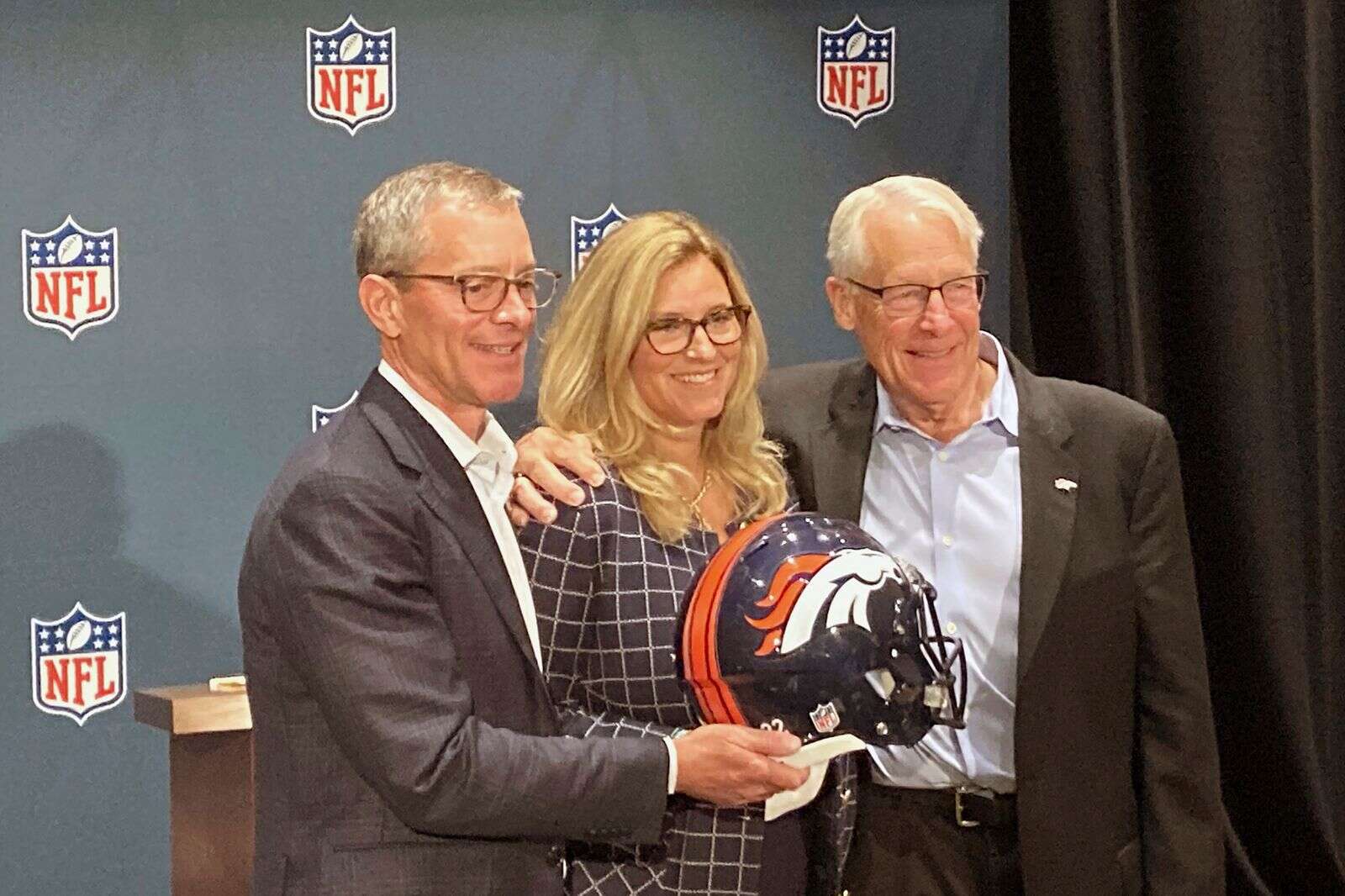 Broncos sale to Walton group unanimously OK'd by NFL owners – The