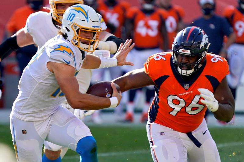 Knee injury ends Shelby Harris' breakout season with Denver