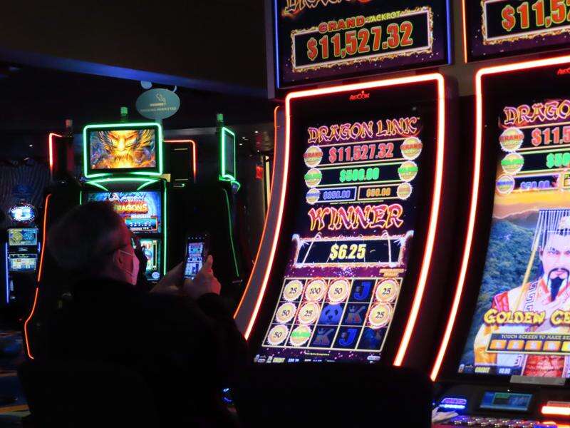 US casinos had best month ever in March, winning $5.3B – The Durango Herald
